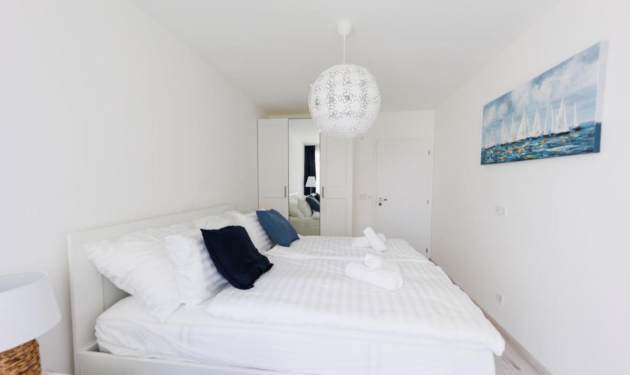 White&Blue Apartman Siofok Bagian luar foto