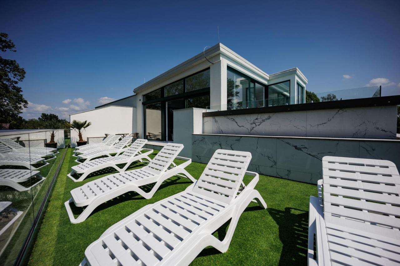 White&Blue Apartman Siofok Bagian luar foto