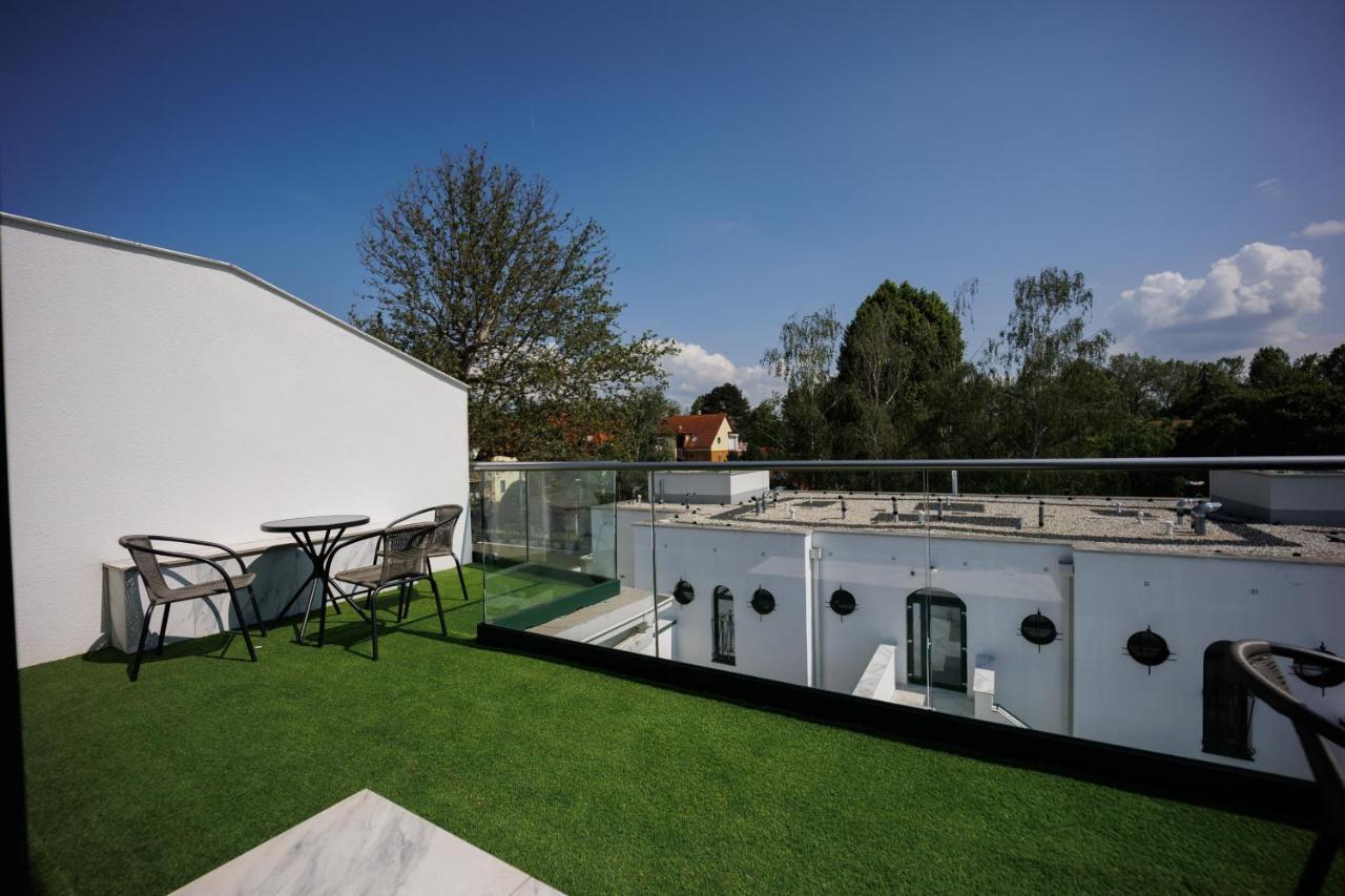 White&Blue Apartman Siofok Bagian luar foto